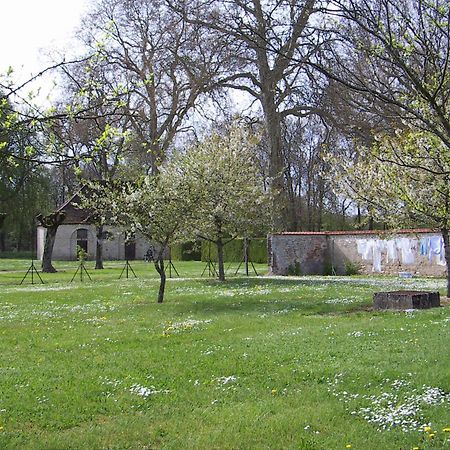 Le Chateau De Bressey & Son Orangerie エクステリア 写真