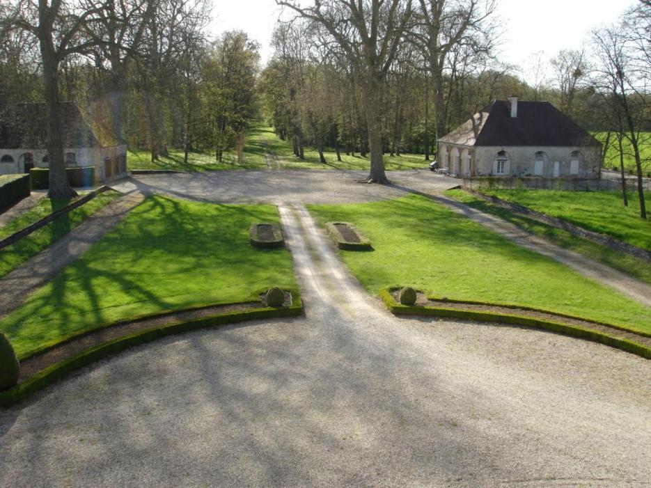 Le Chateau De Bressey & Son Orangerie エクステリア 写真