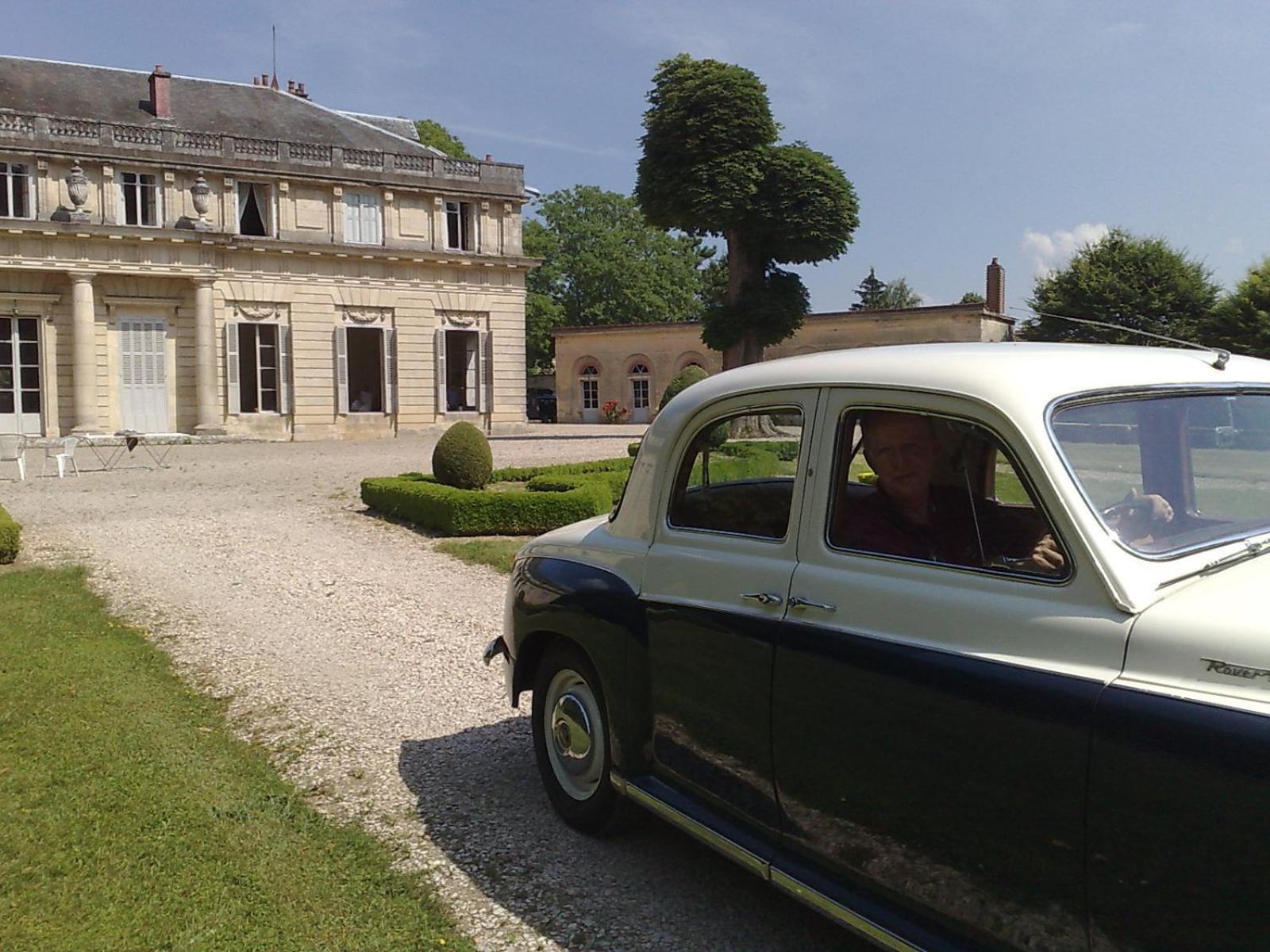 Le Chateau De Bressey & Son Orangerie エクステリア 写真