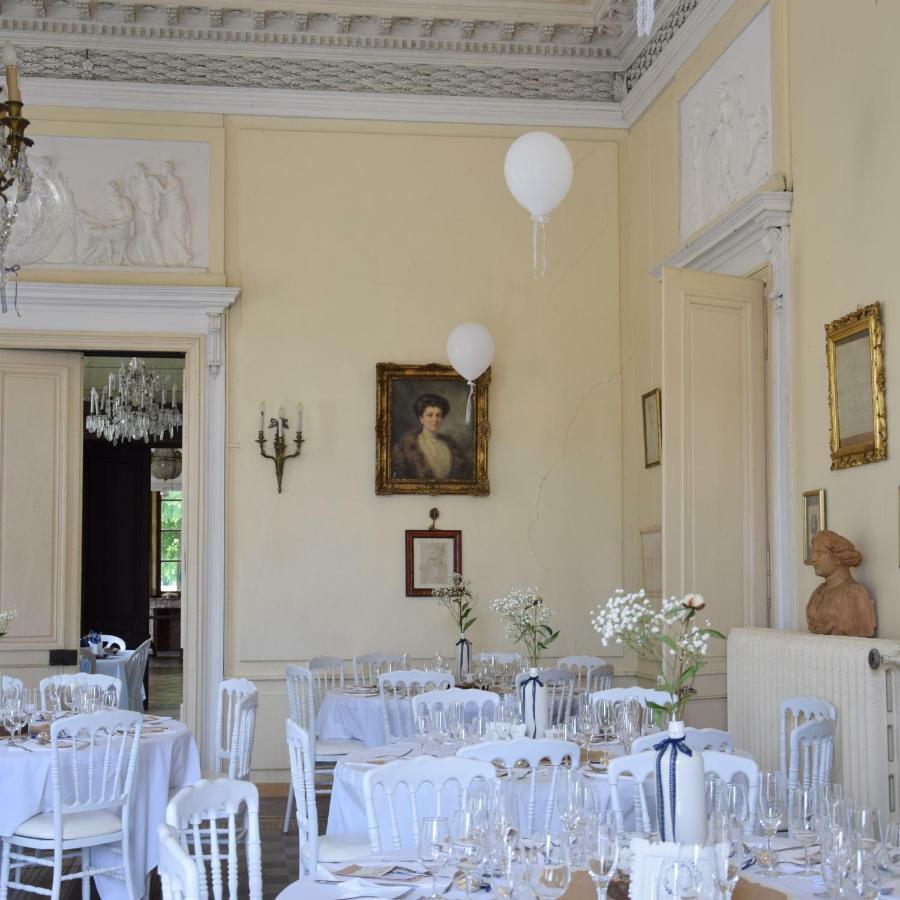 Le Chateau De Bressey & Son Orangerie エクステリア 写真